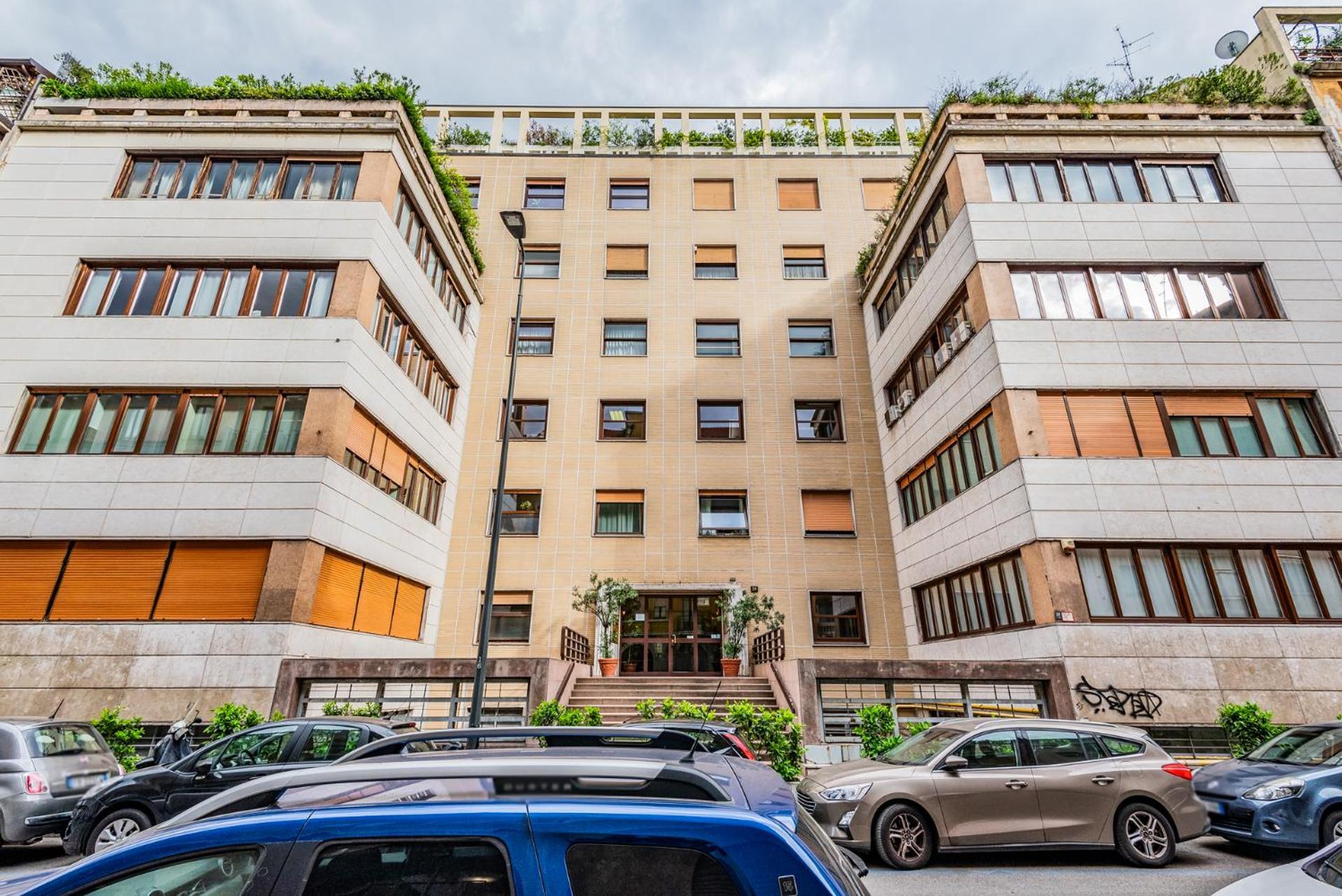 Brand New Centrale Via Soperga- 2pax- Wifi * Milan
